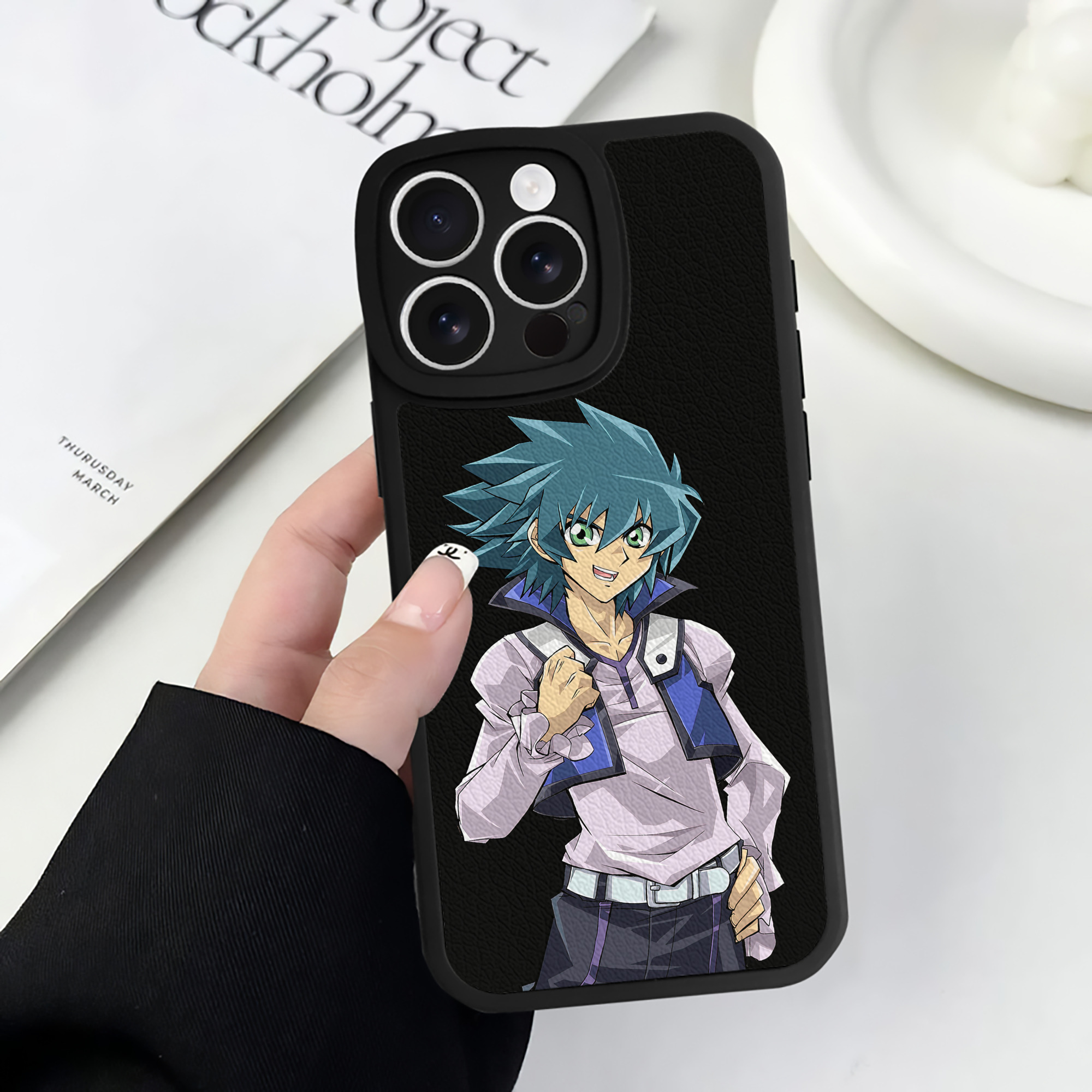 遊☆戯☆王 Yu-Gi-Oh! 【iPhone 16シリーズ対応】シリコンスマホケース（レザー調） 材質：シリコン
